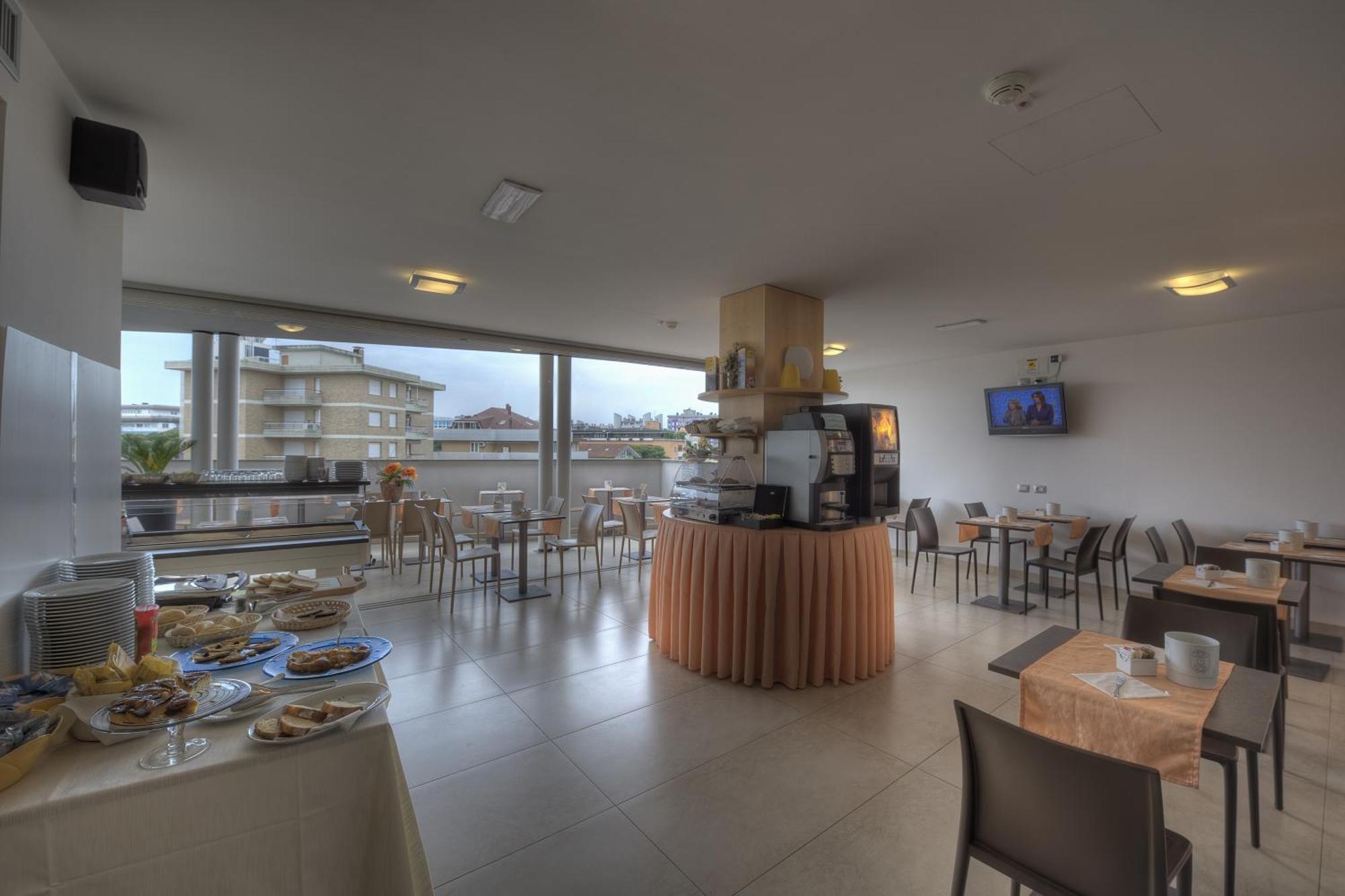 Hotel Pasha Lignano Sabbiadoro Zewnętrze zdjęcie
