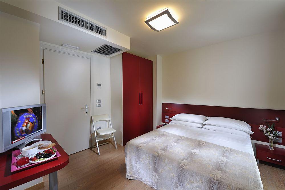 Hotel Pasha Lignano Sabbiadoro Zewnętrze zdjęcie