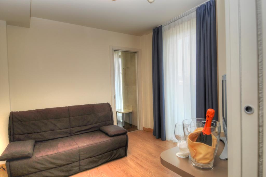 Hotel Pasha Lignano Sabbiadoro Zewnętrze zdjęcie