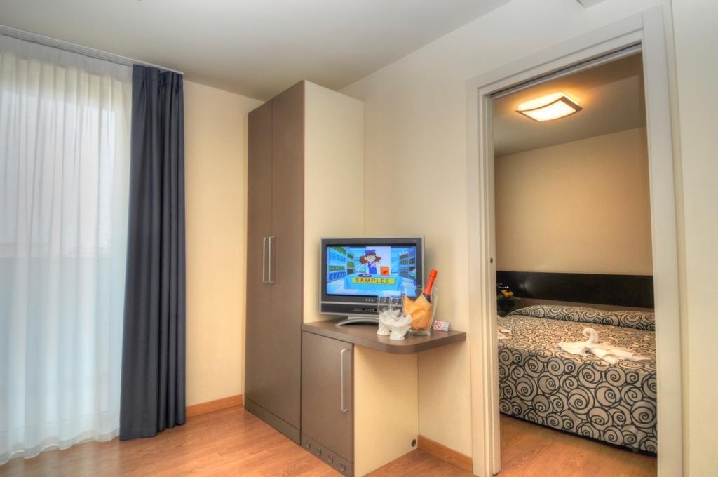 Hotel Pasha Lignano Sabbiadoro Zewnętrze zdjęcie