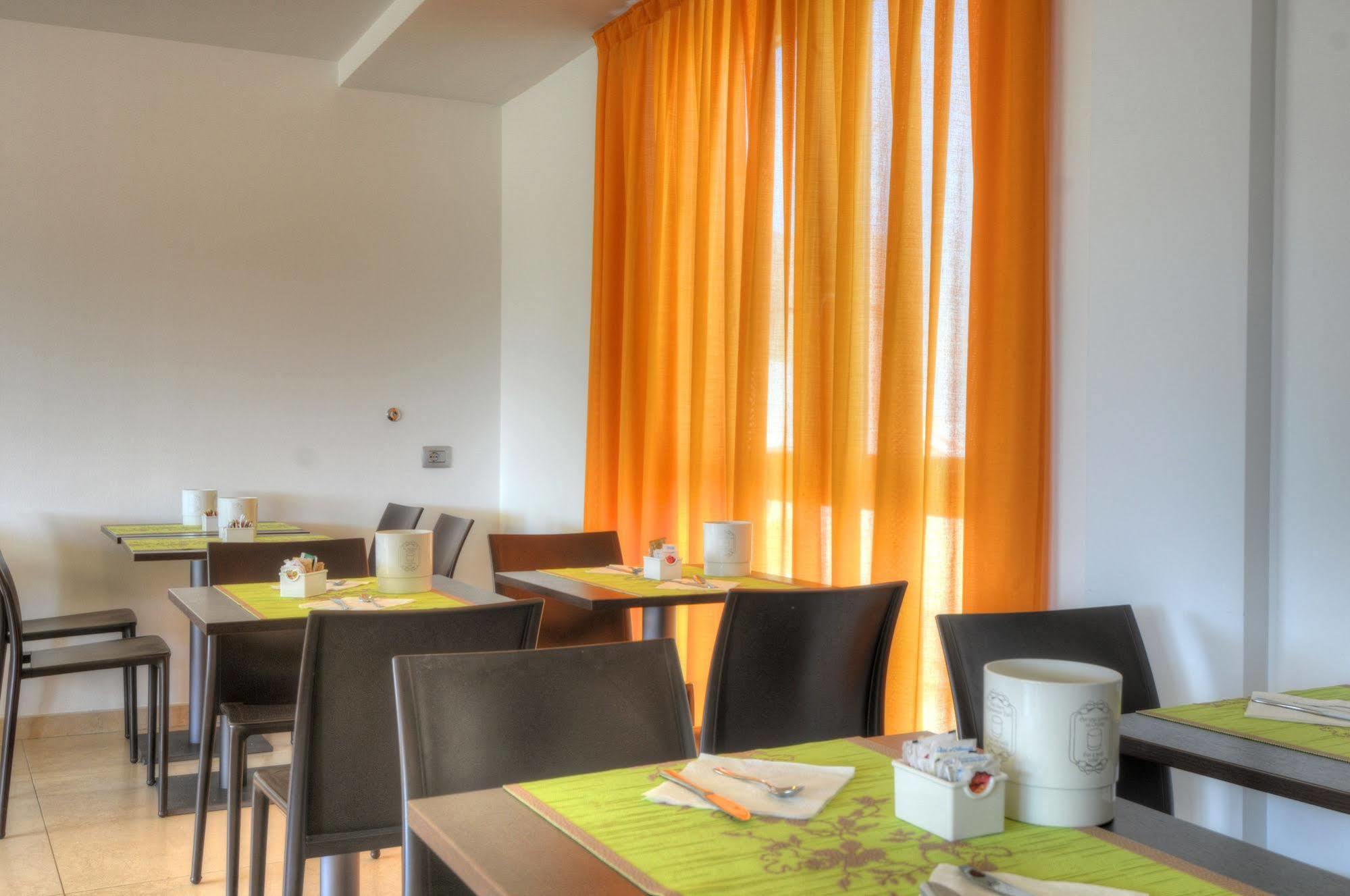 Hotel Pasha Lignano Sabbiadoro Zewnętrze zdjęcie